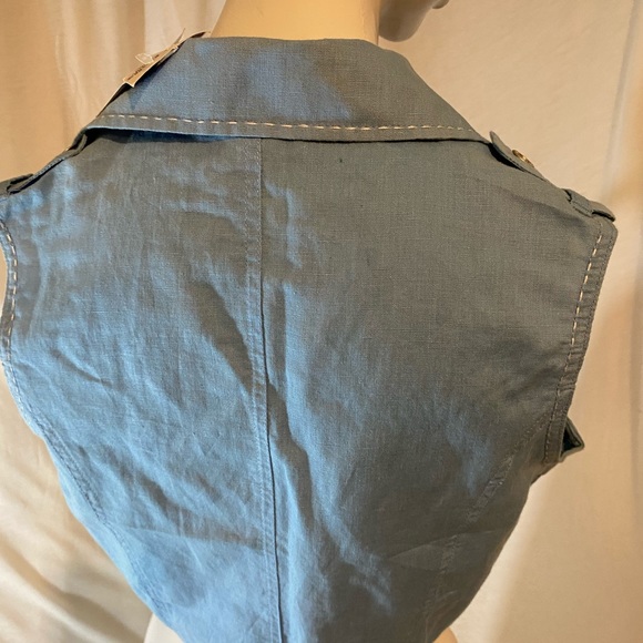 Vintage CropTop Blue Sleeveless says L fits like an 8-10 Metal buttons - Picture 3 of 5